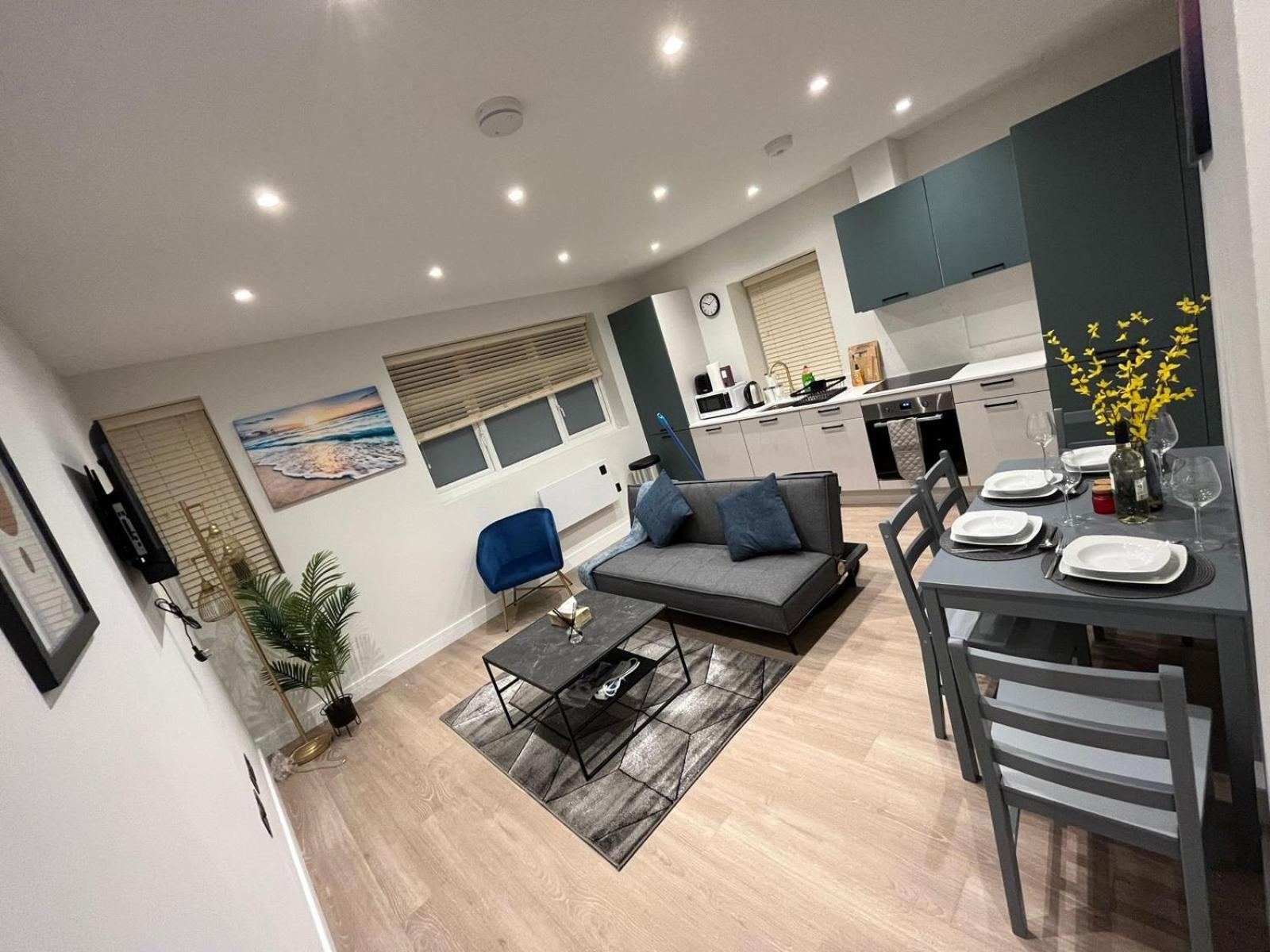 Luxury Apartments Southend-On-Sea Exterior photo